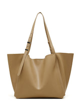 Aubrine Clarisse Tote in Black