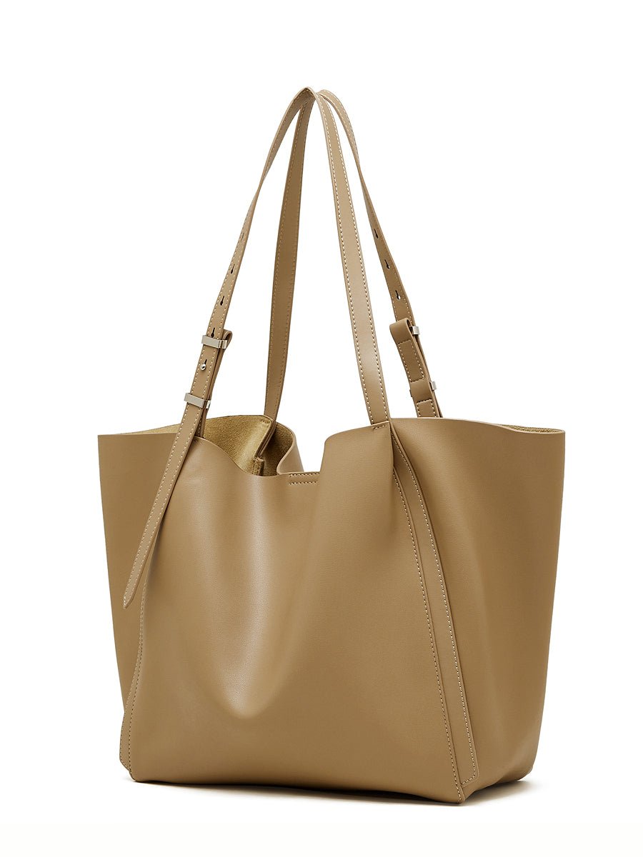 Aubrine Clarisse Tote in Black, worn on the shoulder