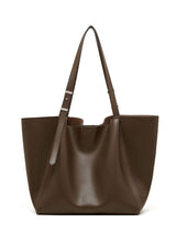 Aubrine Clarisse Tote in Black
