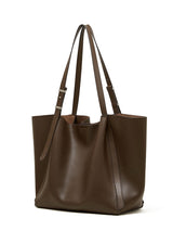 Aubrine Clarisse Tote in Black