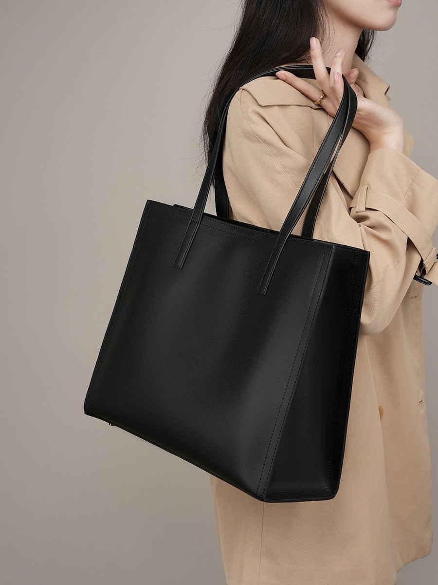 Aubrine Maelle Tote in Black
