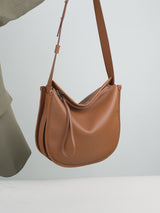 Aubrine Nathalie Tote, video