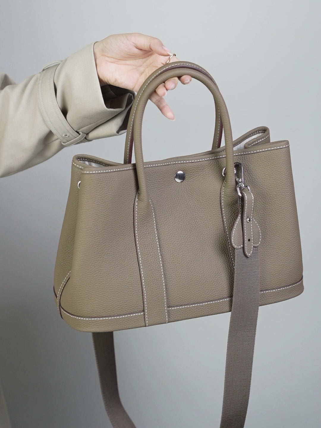 Aubrine Lucile Tote, video